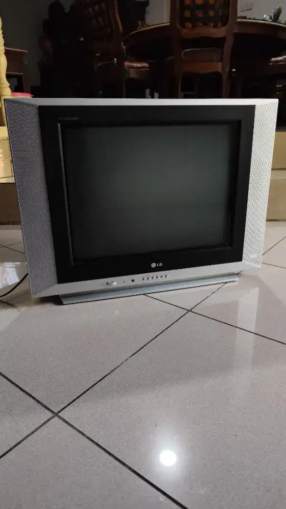 TV Flat Tabung 21 Inchi