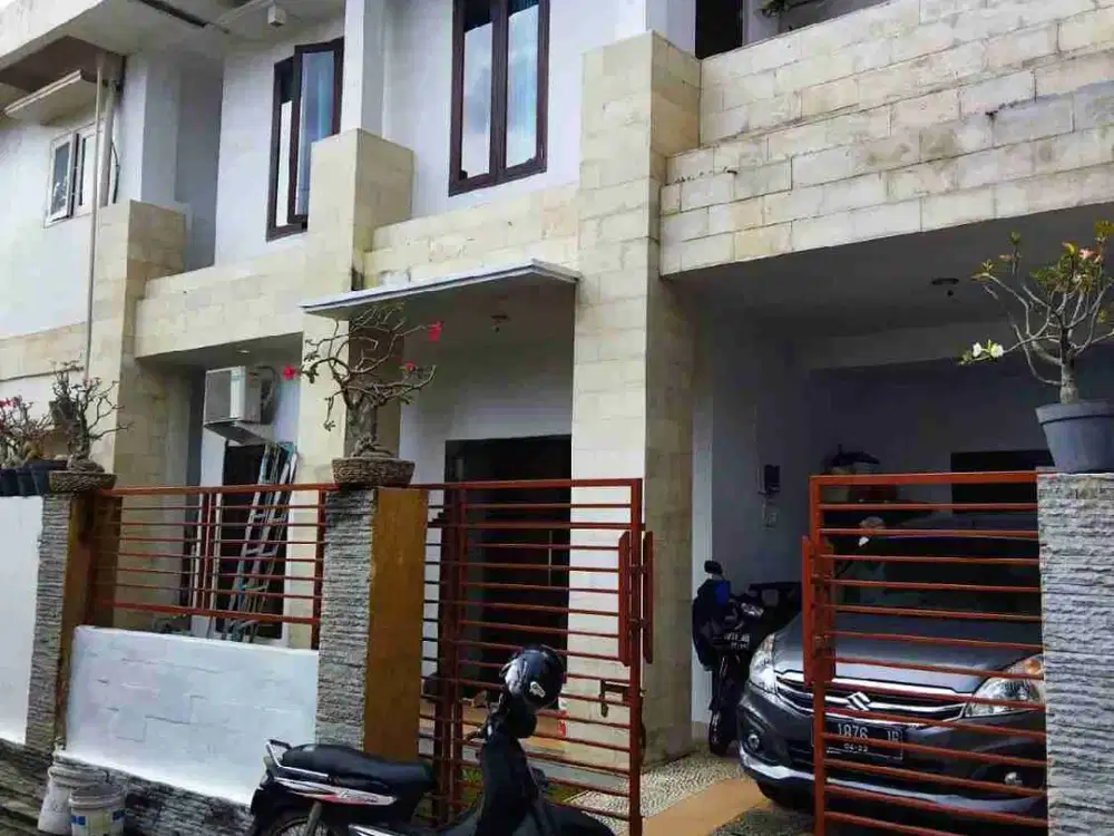 DI JUAL RUMAH 2 LANTAI SIAP HUNI DI TUKAD BARITO TIMUR RENON DENPASAR SELATAN