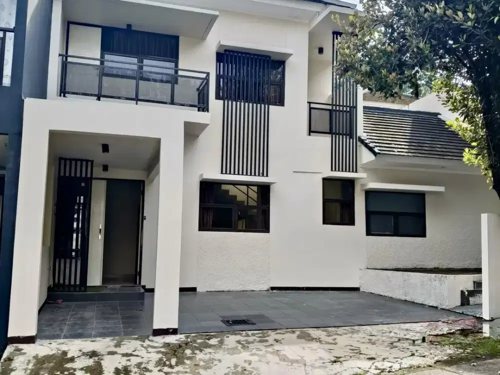 DIJUAL RUMAH MEWAH 2 LT NEGO SIAP HUNI TAMAN EQUATOR SENTUL CITY SSR055