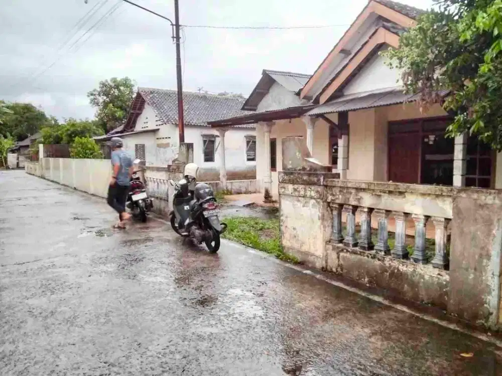 Tanah dekatkampus AKFIS Bonus Rumah Gedongan Colomadu Karanganyar