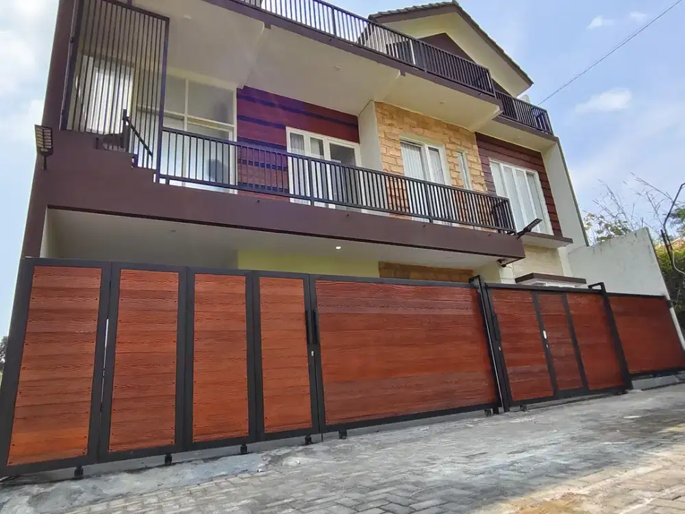 JUAL VILLA 3 LANTAI DAN KOLAM RENANG