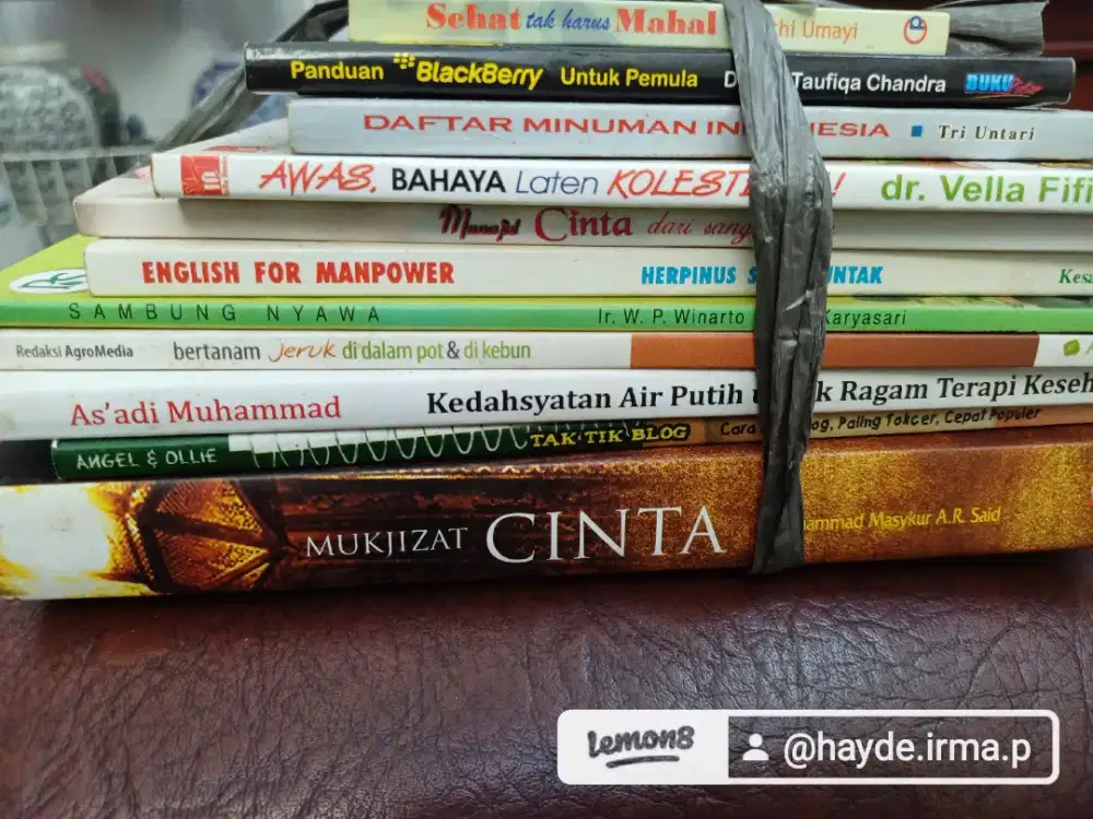 Buku bacaan aneka judul