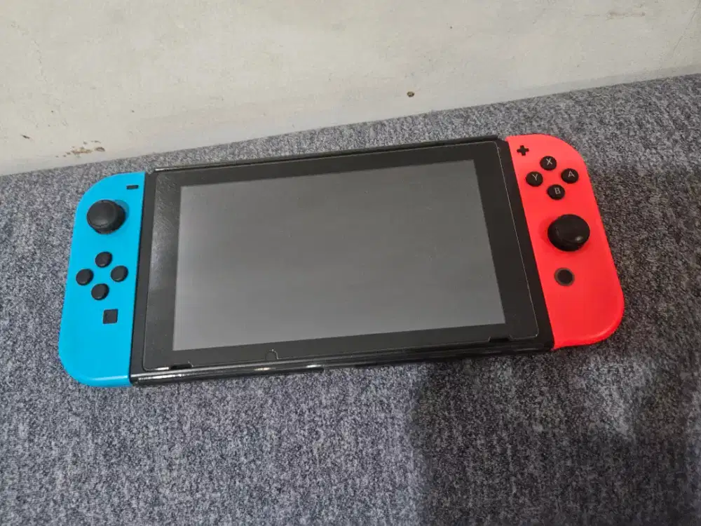 Nintendo Switch V2 Full Set
