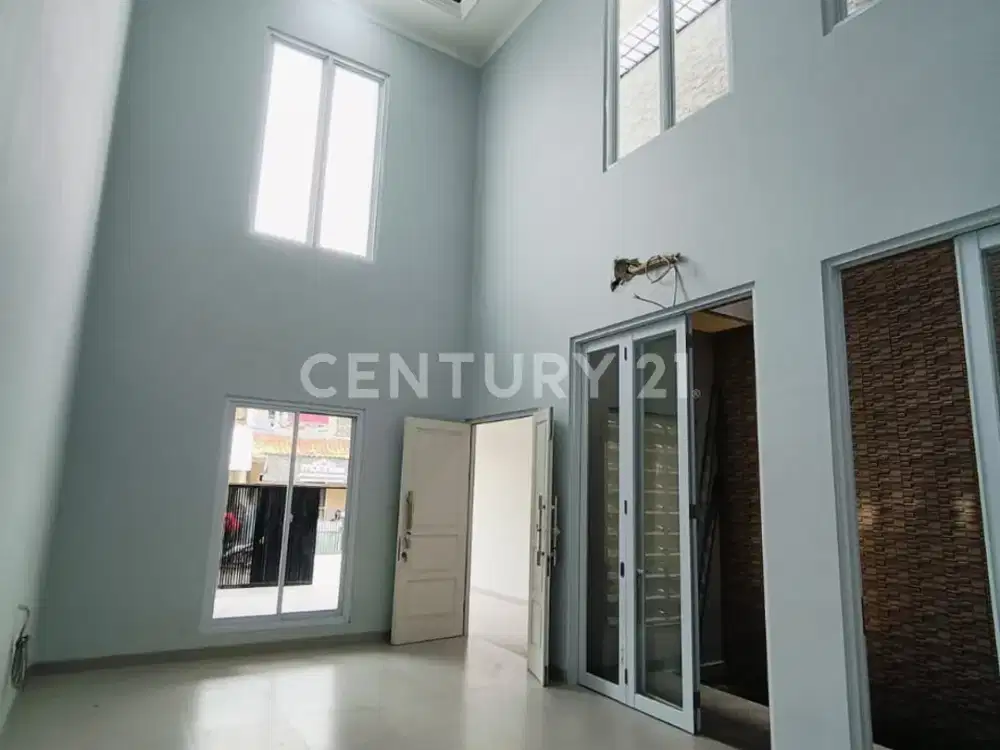 Rumah 2 Lantai Lokasi Strategis Di Pulomas S7646