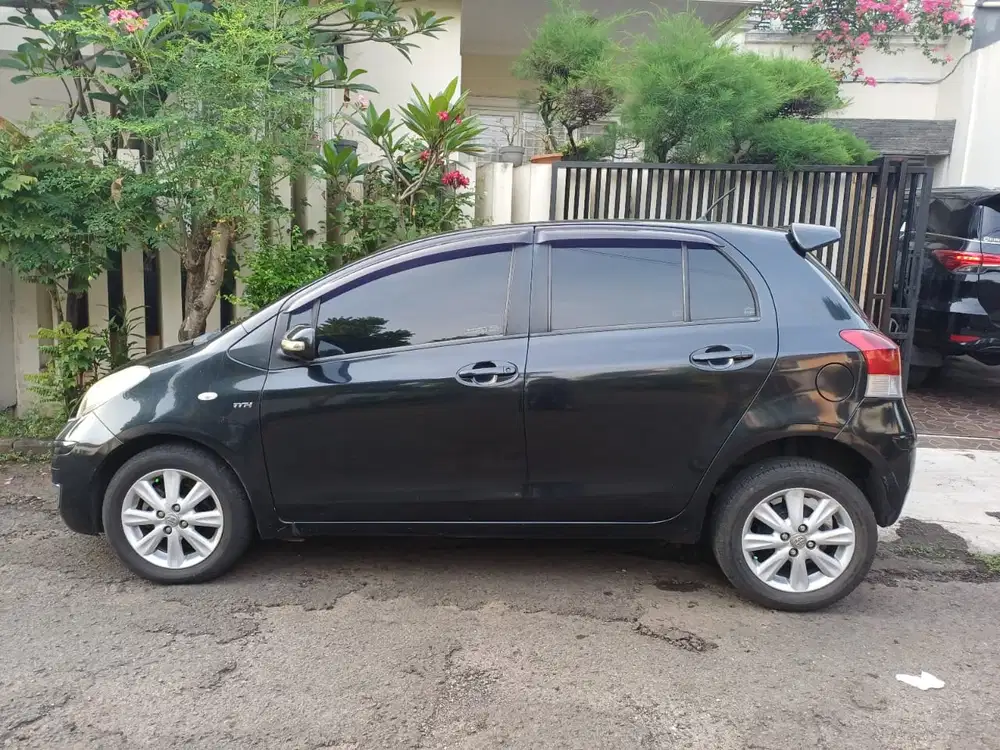 Dijual Toyota Yaris 2011 J AT