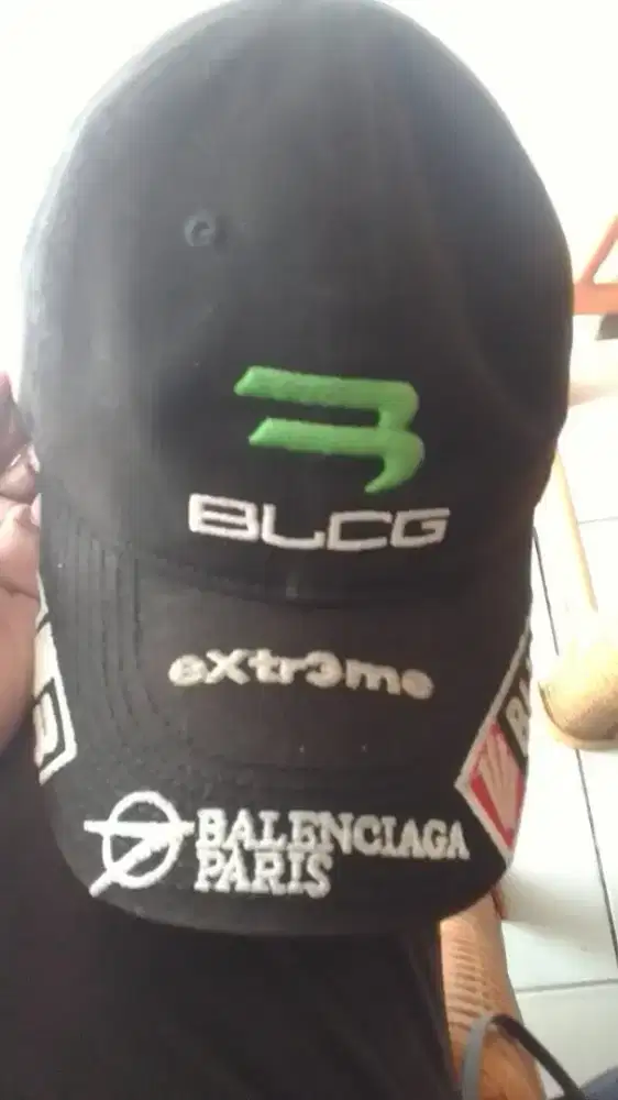 Topi balenciaga jual cepat