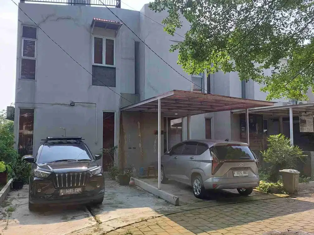 townhouse eksklusif 3 lantai akses Tol Yasmin dan stasiun