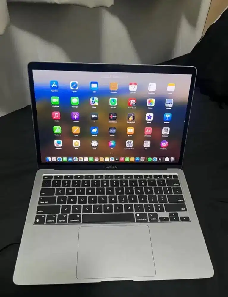Macbook Air M1 Ex Garansi Ibox
