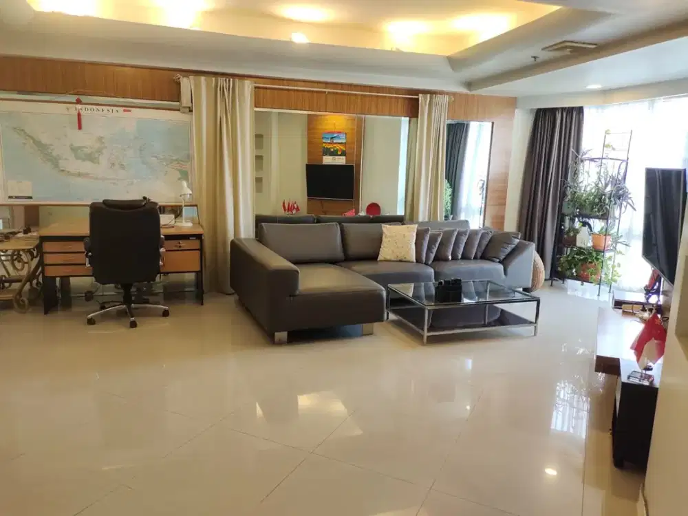 Taman Anggrek Condominium 3BR Furnished Connect Mall