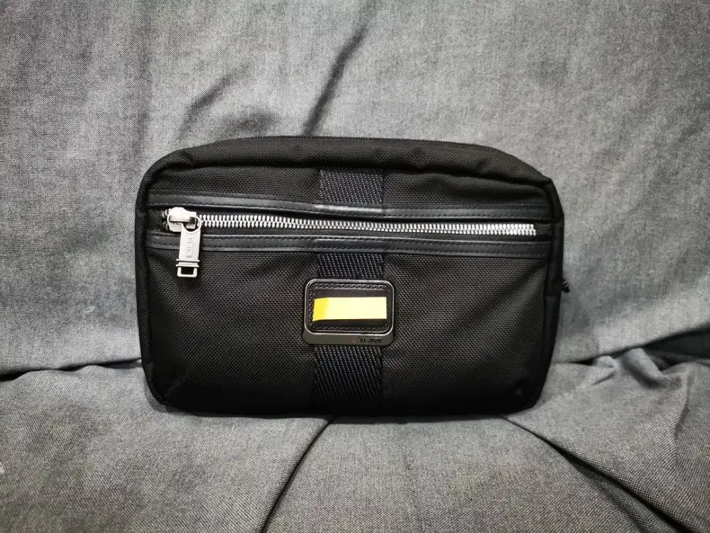 Tumi McGuire Travel Kit Pouch Clutch Case Toiletry