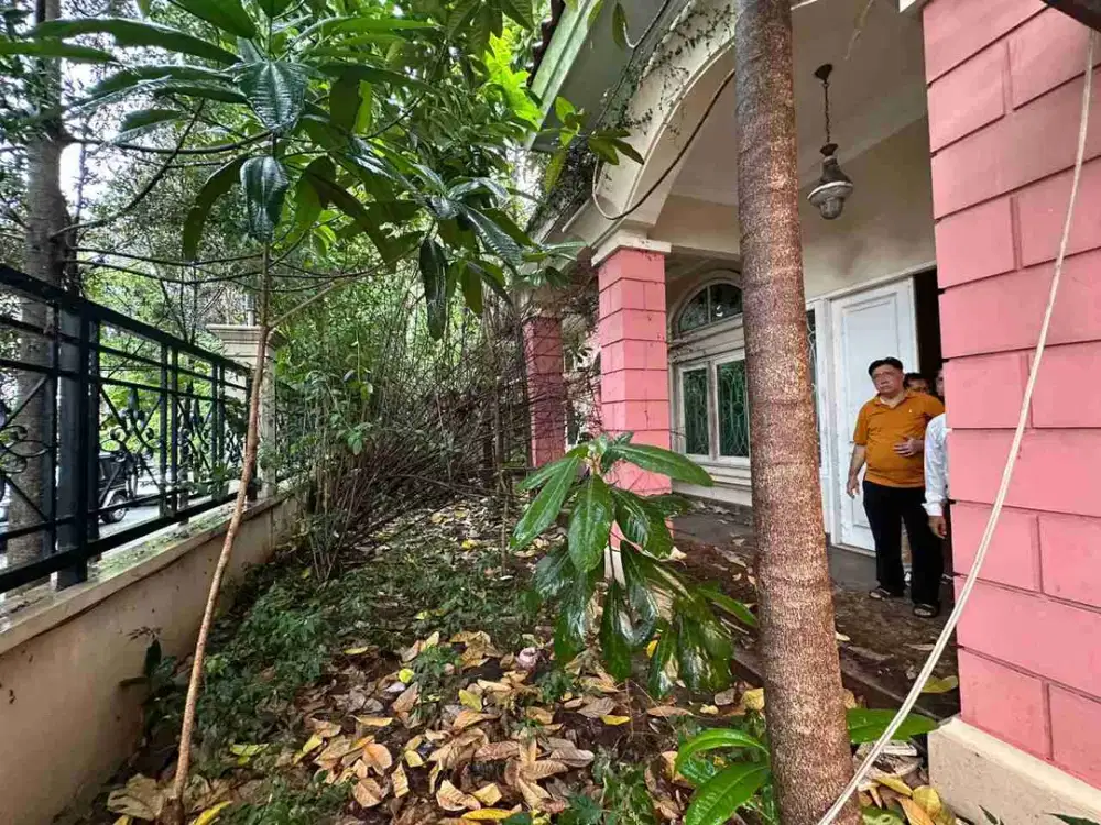 Jual murah! rumah layak huni Zamrud Permata hijau Jaksel