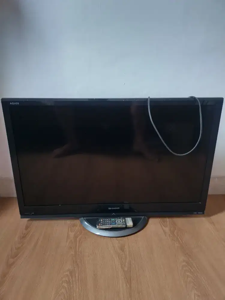 Tv 32 inch aquos sharp