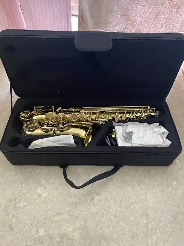 Gear4music AS-100G Alto Saxophone
Original