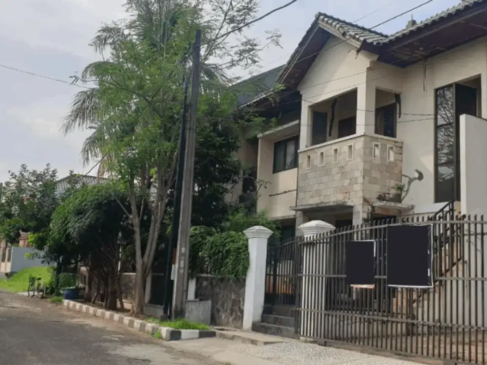 RUMAH 2 LANTAI DI TAMAN LAGUNA CIBUBUR