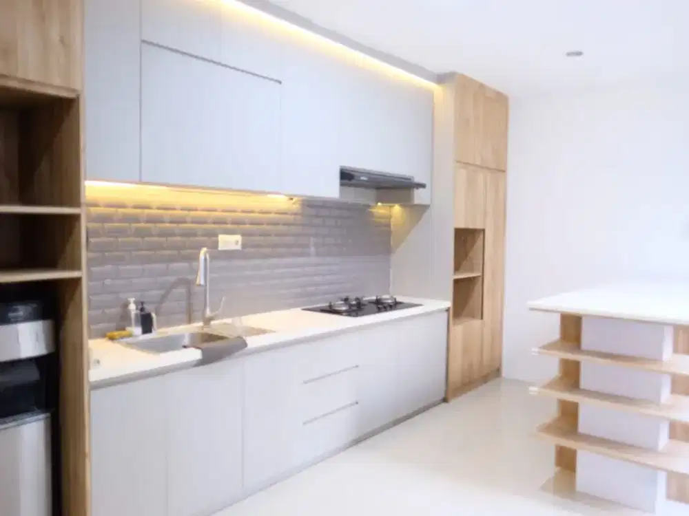 Dijual Hunian Mewah Siap Huni Dengan view taman Berlokasi di Kota Wisata Cibubur