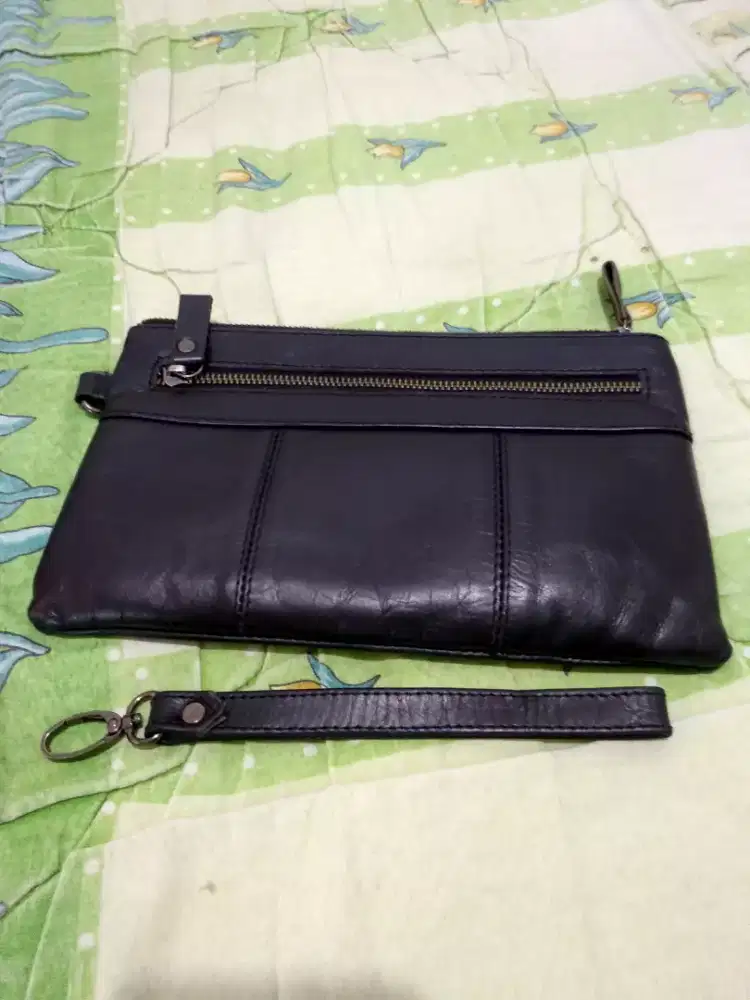 Clouth kulit kondisi masih mulus