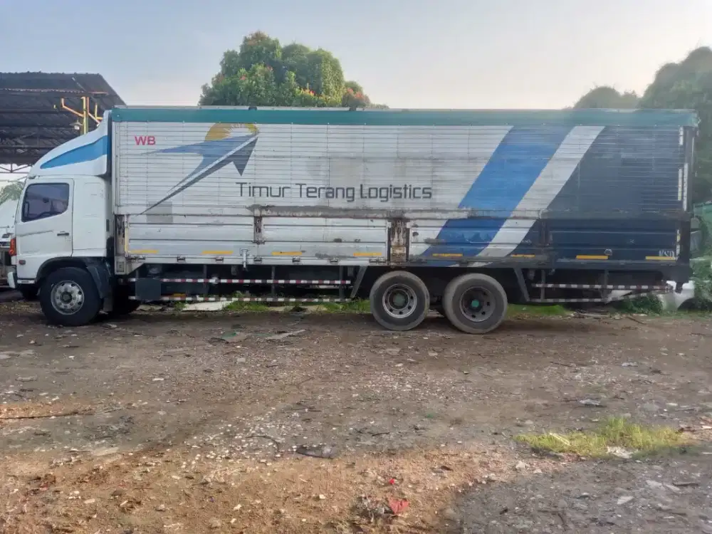 HINO WINGBOX FL235JW 2013 TRONTON 6X2 TGN1 ORIGINAL SIAP KERJA MANTAP