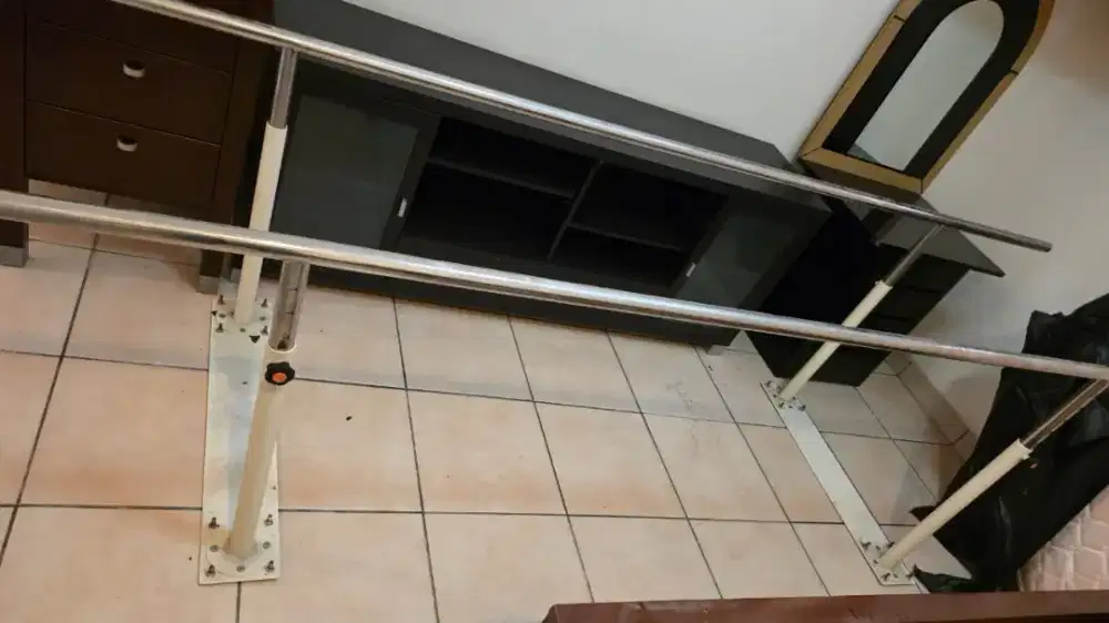 Alat fisioterapi jalan