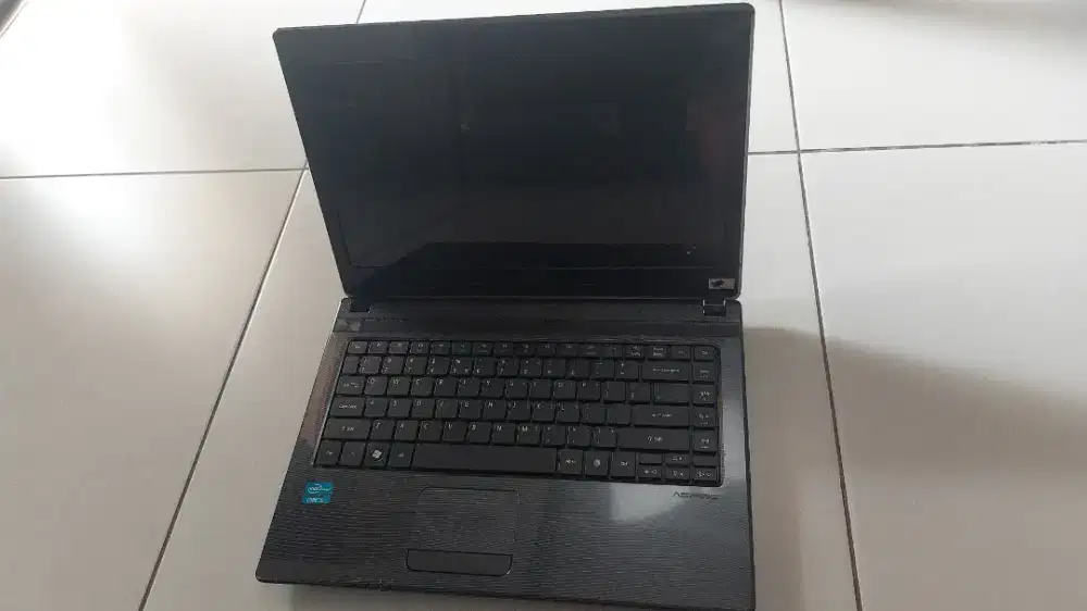 Dijual Cepat Laptop Acer i5 Istimewa