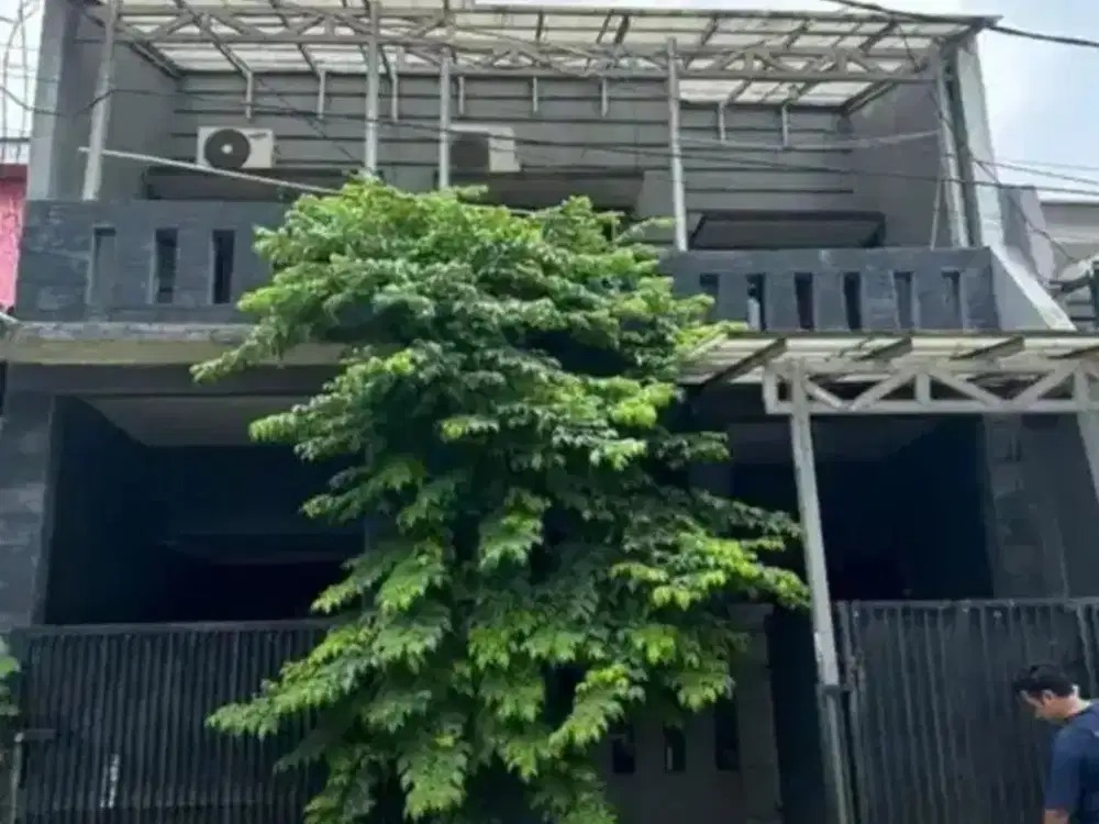 Rumah Minimalis Hadap Lapangan di Komplek Cikunir