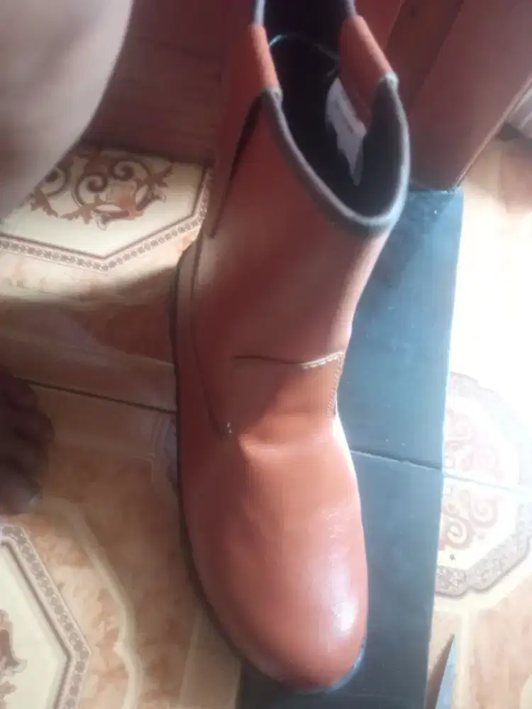 Sepatu Boot merek Kruser size 43