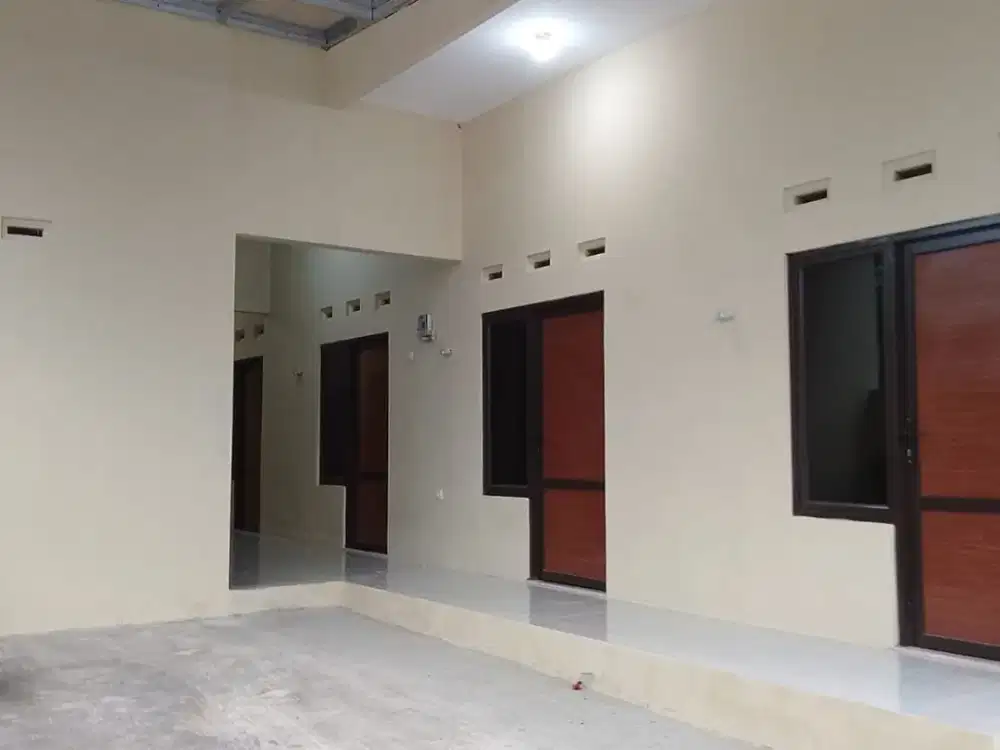 Kos-Kosan Putri Bangunan Baru 2 Lantai di Sutawinangun