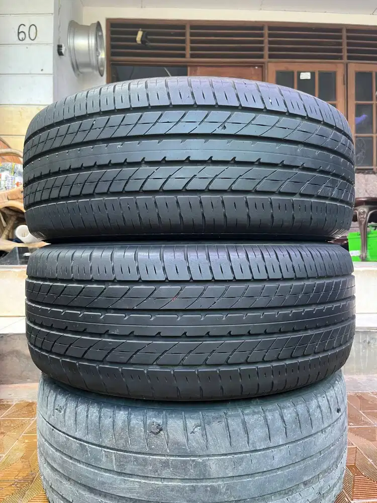 Ban Toyo Tranparth  235 50 r18 2Pcs