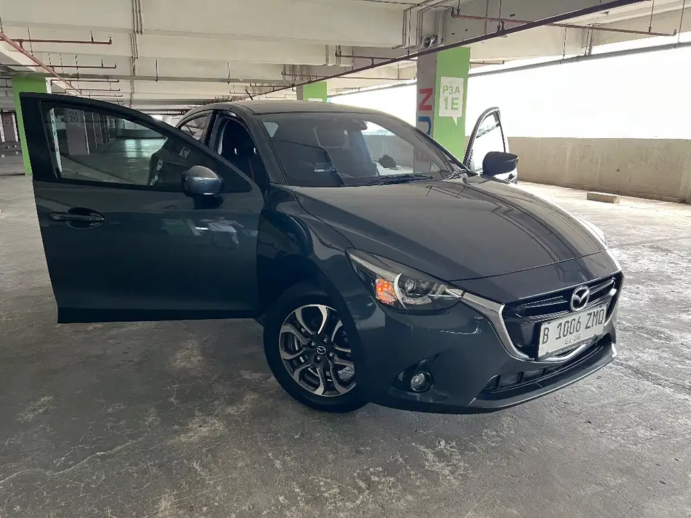 Mazda 2 GT Skyactive 2016 Grey/Abu-Abu Matic