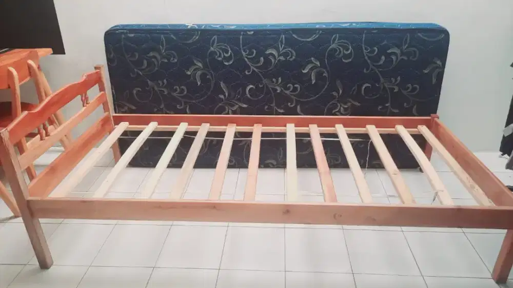 Jual Dipan/Ranjang Kayu sama Kasur ukuran 90