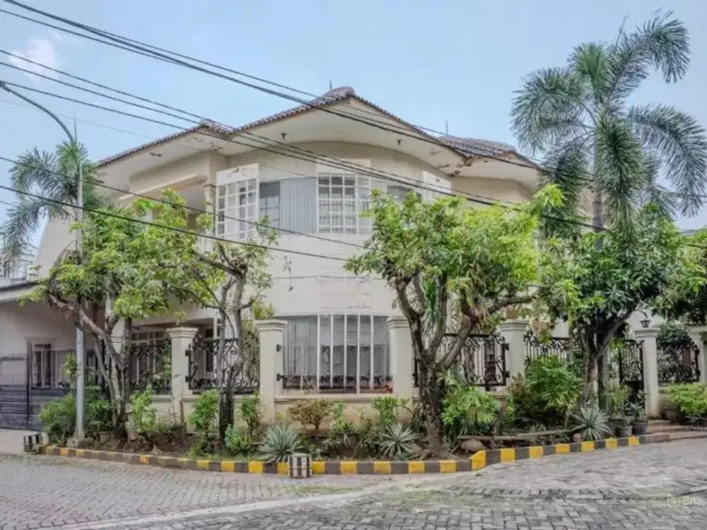 Rumah Hook Mewah, Furnish di Karah Indah dekat Ketintang