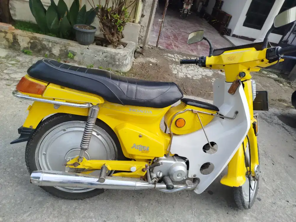 Dijual Motor Klasik Honda Astrea 800
