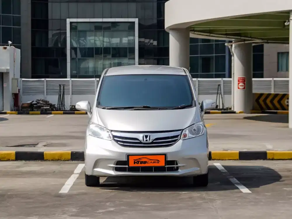 Cukup TDP 15jt !!! Honda Freed SD 1.5 AT - KM 112rb -