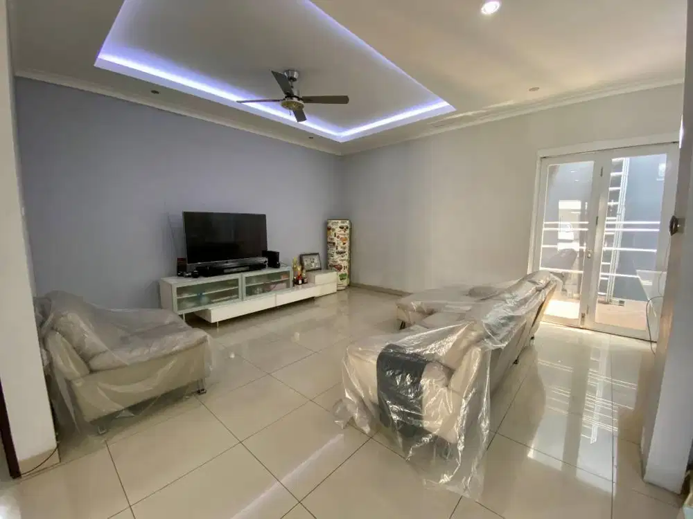 Casa Jardin furnish bersih rapi siap huni siap KPR jual cepat