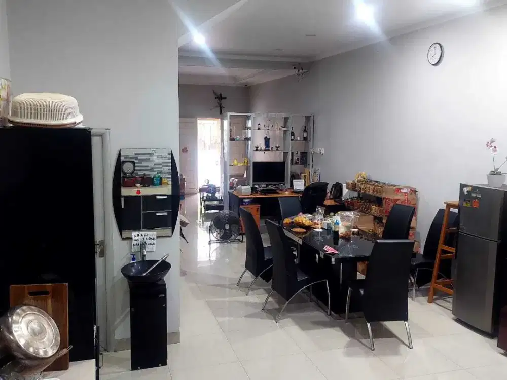 JUAL RUMAH CANTIK 3lt di Pluit