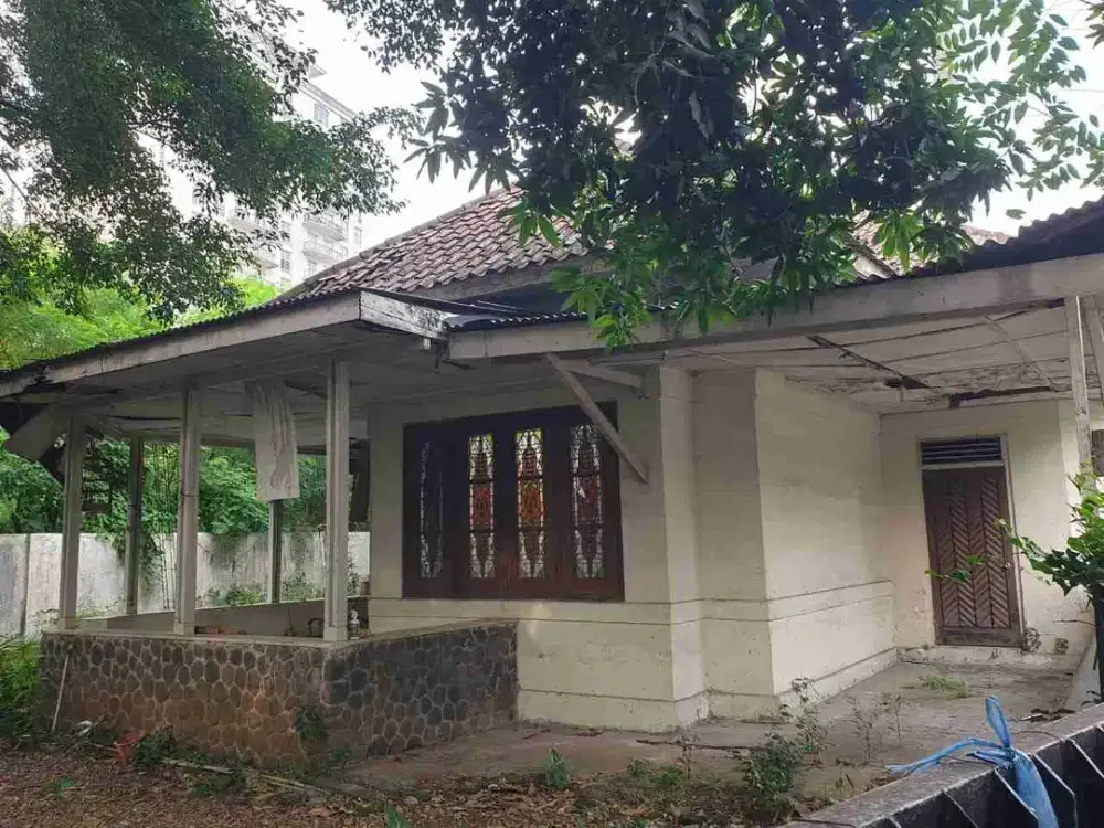 Rumah Tua di Jl Surabaya Menteng Jakarta Pusat