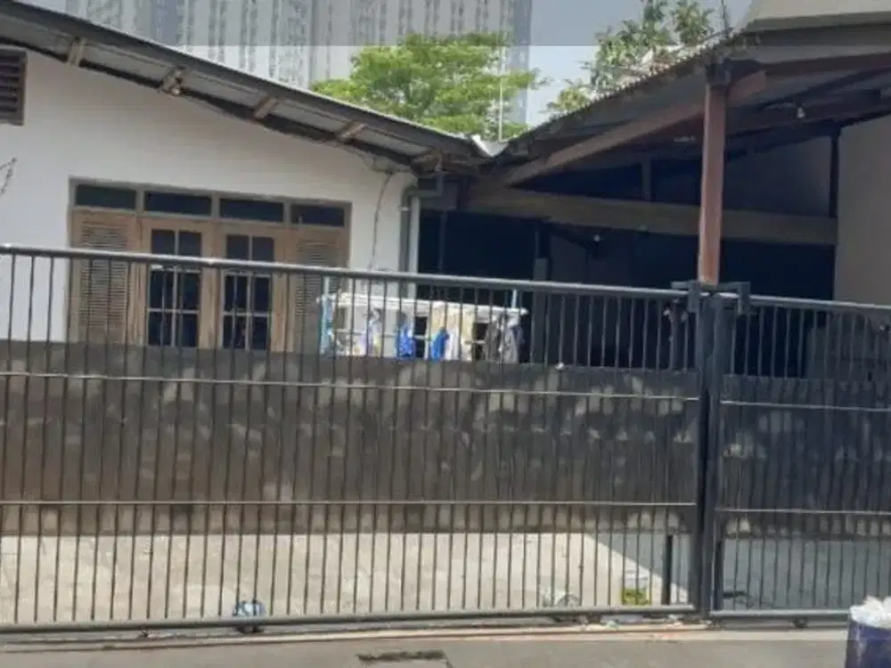 Rumah Lokasi Ciamik dan Murah di Semampir Tengah, Surabaya