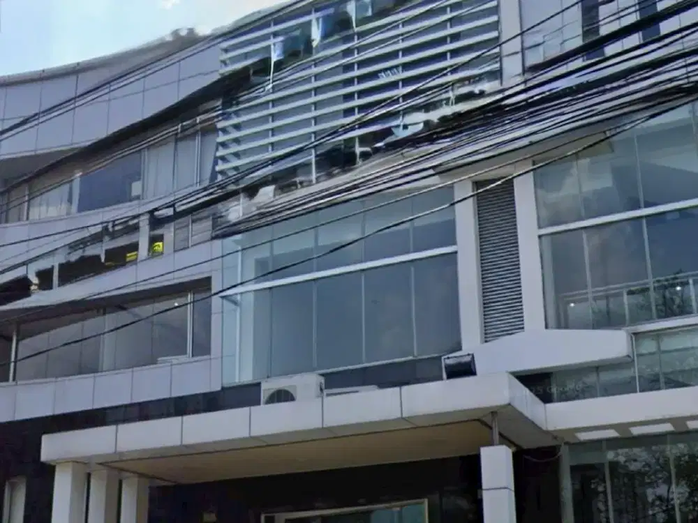 Disewa Gedung Perkantoran/ Komersial 3 Lantai di Lokasi Strategis di Tanah Abang, Jakarta Pusat