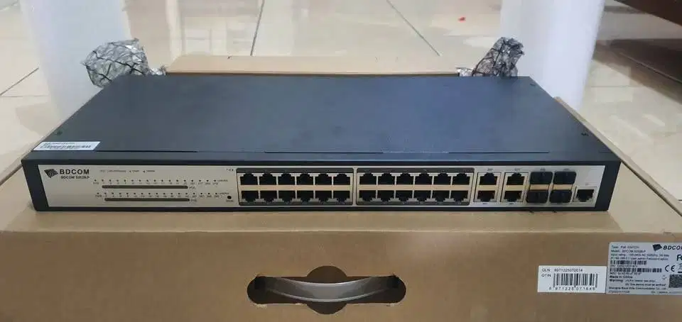NEW - BDCOM S2528-P Switch 24 PoE+ gigabit port and 4 SFP Combo Manage