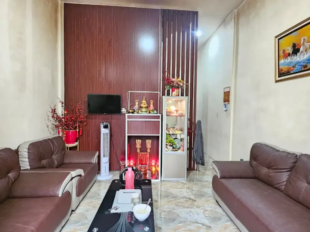 Dijual Rumah di Komplek De Castillo Residence