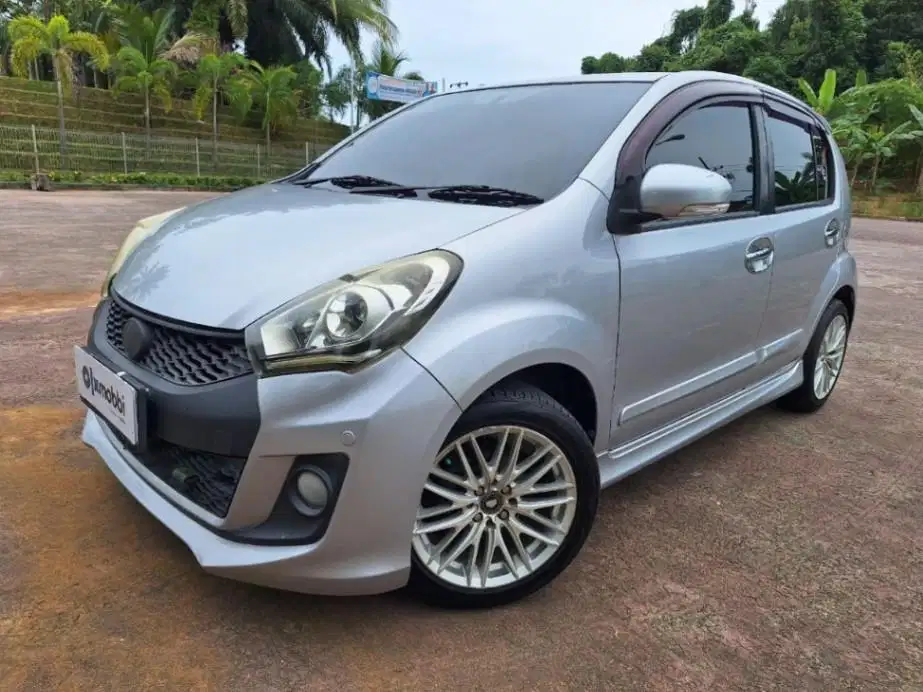 DAIHATSU SIRION 1.3 D BENSIN AT 2015 KTZN