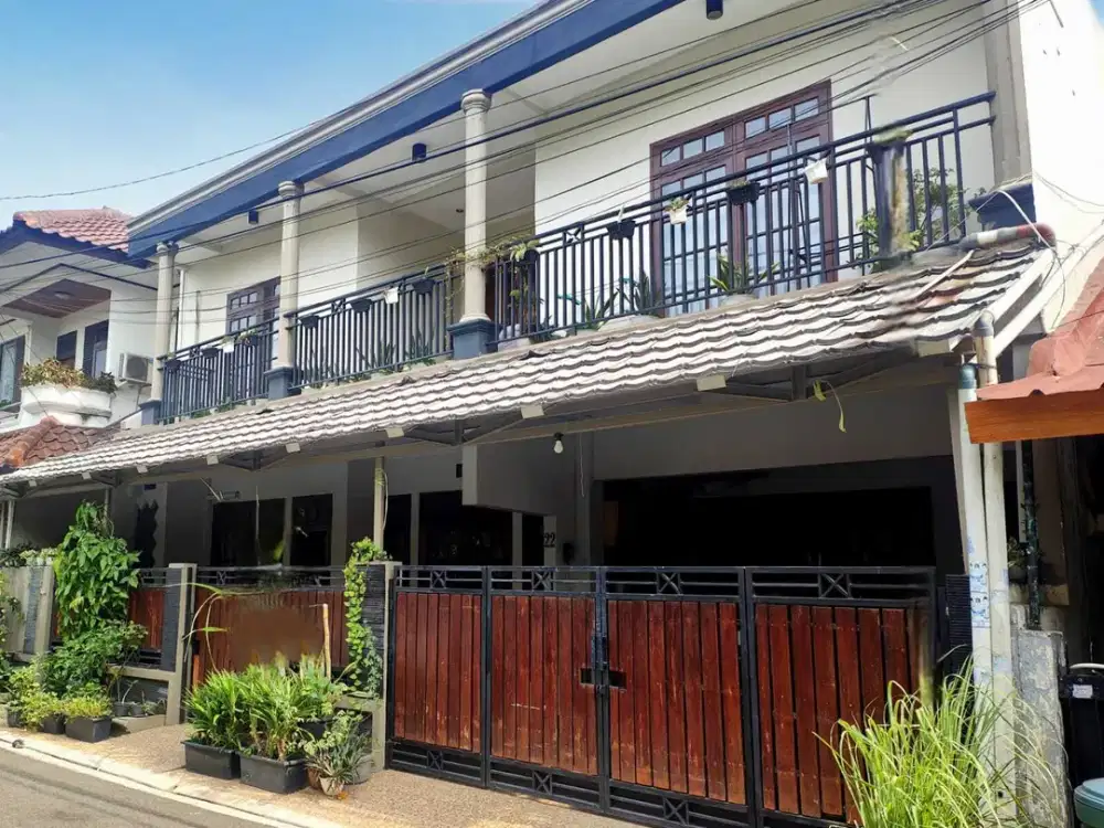 S673 Rumah depan Taman 175 m2 Kayu Putih Rawamangun Jakarta Timur