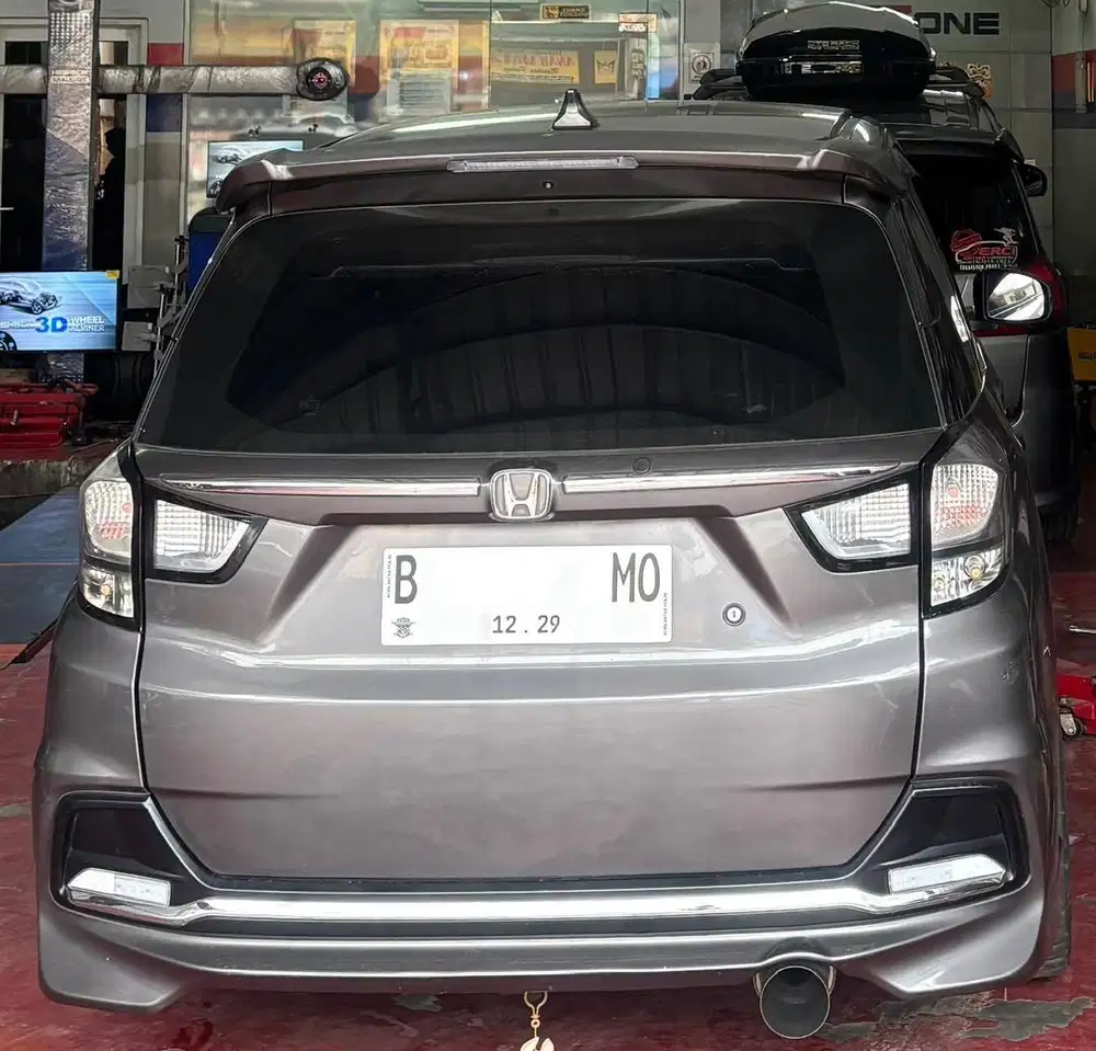 Stoplamp Lampu Belakang mobilio bening/clear