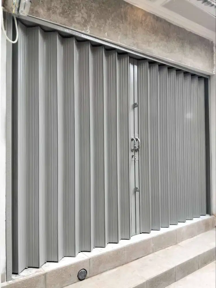 Mandiri Teknik Grup terima pasang folding gate rolling door di bandung