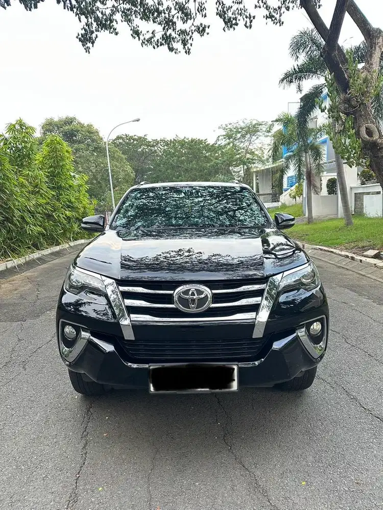 Jual Cepat Toyota Fortuner VRZ Diesel Matic 2016 pmk 2017 Low Km !!