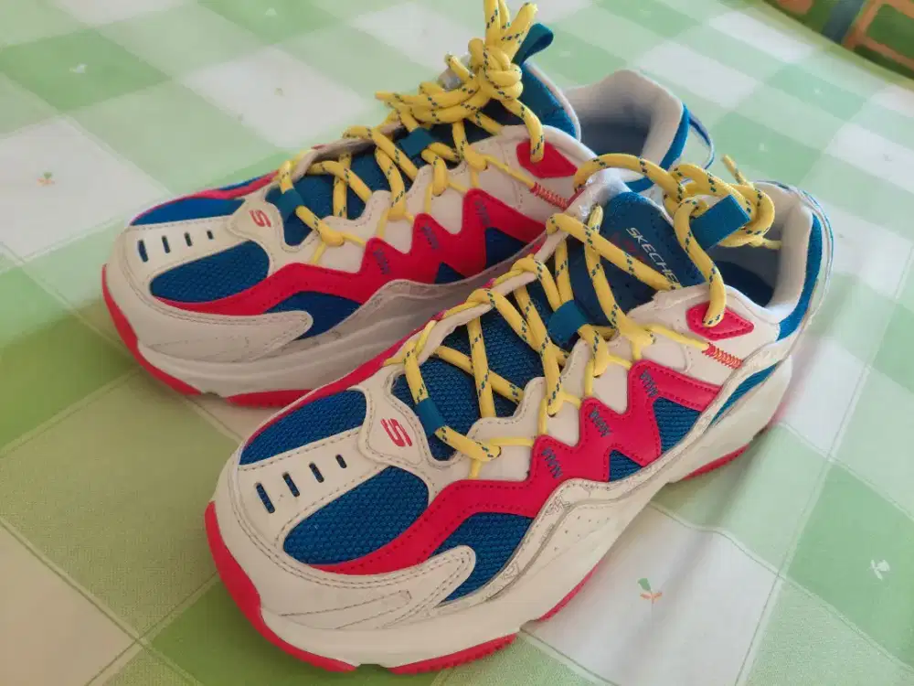 JUAL SPATU SKECHERS LIMITED ORIGINAL,UK.36,BARU,HARGA NEGO SAMPAI DEAL