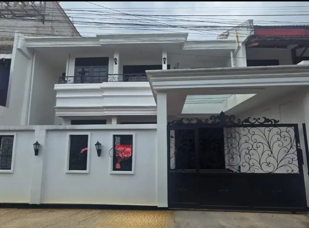 Rumah Lux strategis di komplek Turangga buahbatu bandung SHM