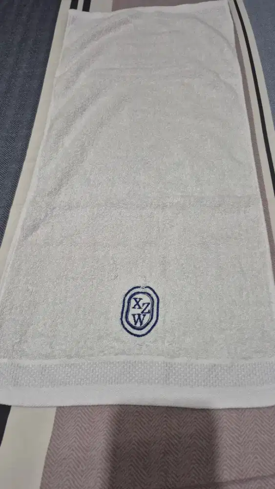 Handuk kecil 68x28 cm