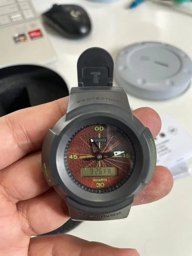 G-Shock AW500MNT Abu-abu