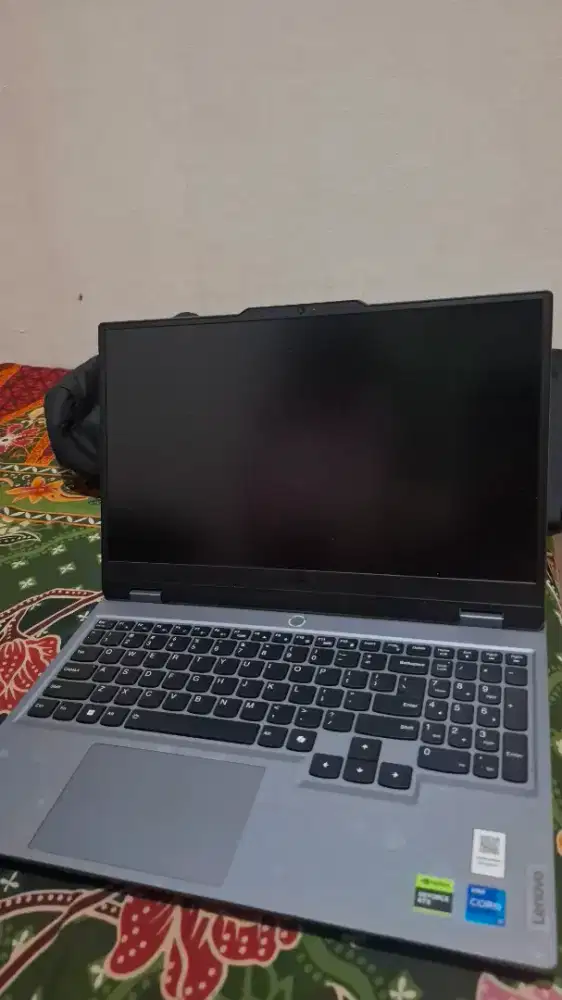Laptop Lenovo LOQ i7 15IRX9