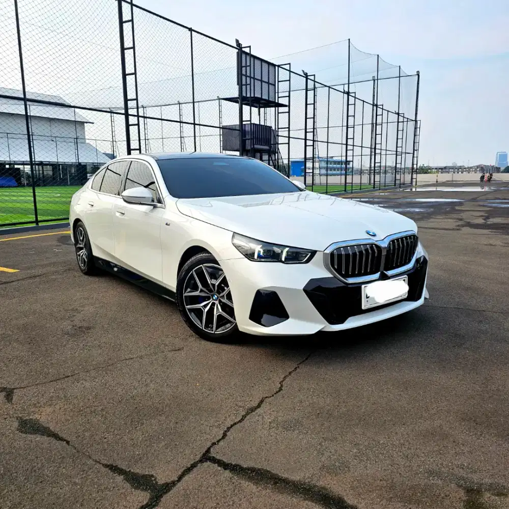 BMW 520i G60 M - SPORT NIK 2024 NEW MODEL